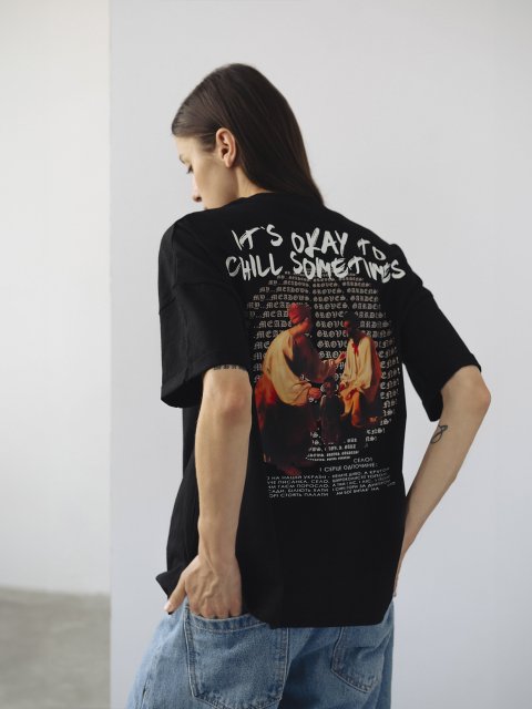 Футболка "It's okay to chill sometimes" Чорна (принт на спині)