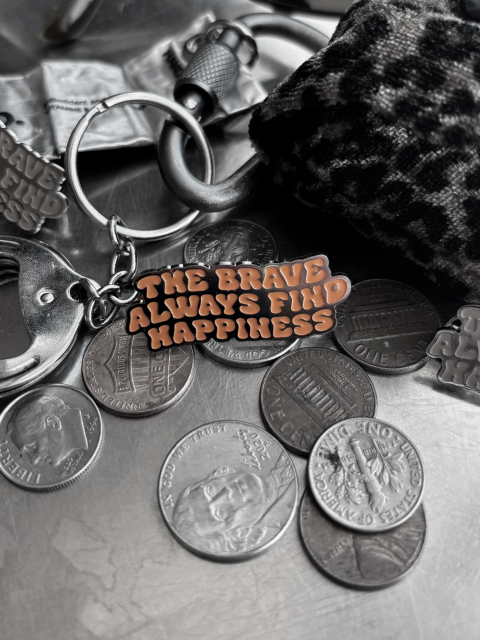 Пін "The brave always find happiness"